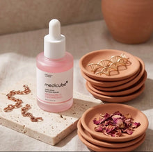 Load image into Gallery viewer, Medicube PDRN Pink Peptide Serum 30ml
